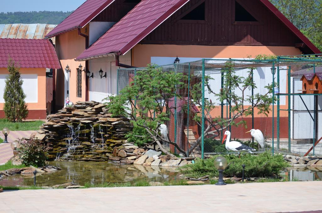 Casa Alba Ramnicu Valcea Exterior foto